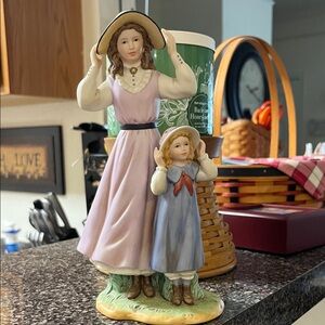 Home Interiors Mother and Child Figurine - Pink and Blue